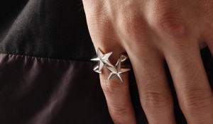 ” STAR RING “